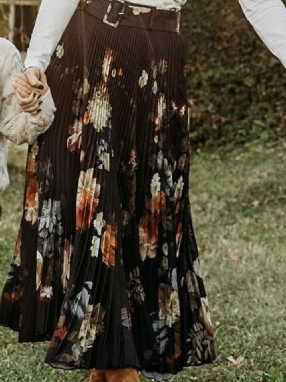 Anthropologie Ranna Gill Aria Pleated Midi Skirt size S black floral color - Picture 2 of 6